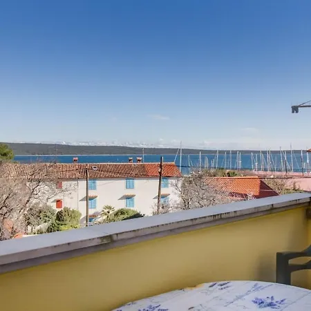 Apartment In With Sea View, Balcony, Air Conditioning, Wifi Nerezine